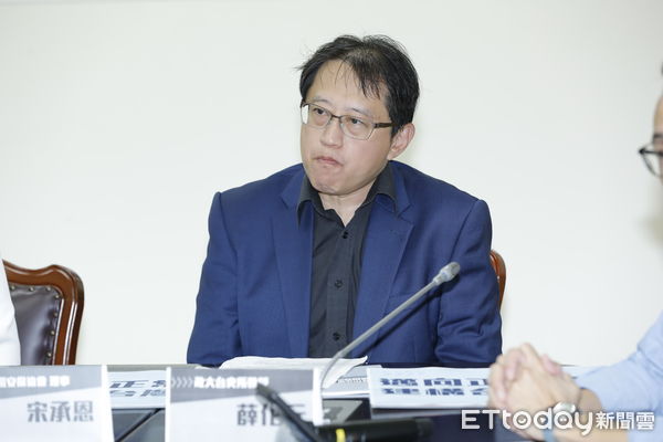 ▲▼《2025 國家不正常關鍵報告》發布記者會，辜寬敏基金會副董事長林宜正、立法委員陳培瑜、立法委員張雅琳、羅承宗教授、王鼎棫老師、薛化元教授、宋承恩教授出席。（圖／記者湯興漢攝）