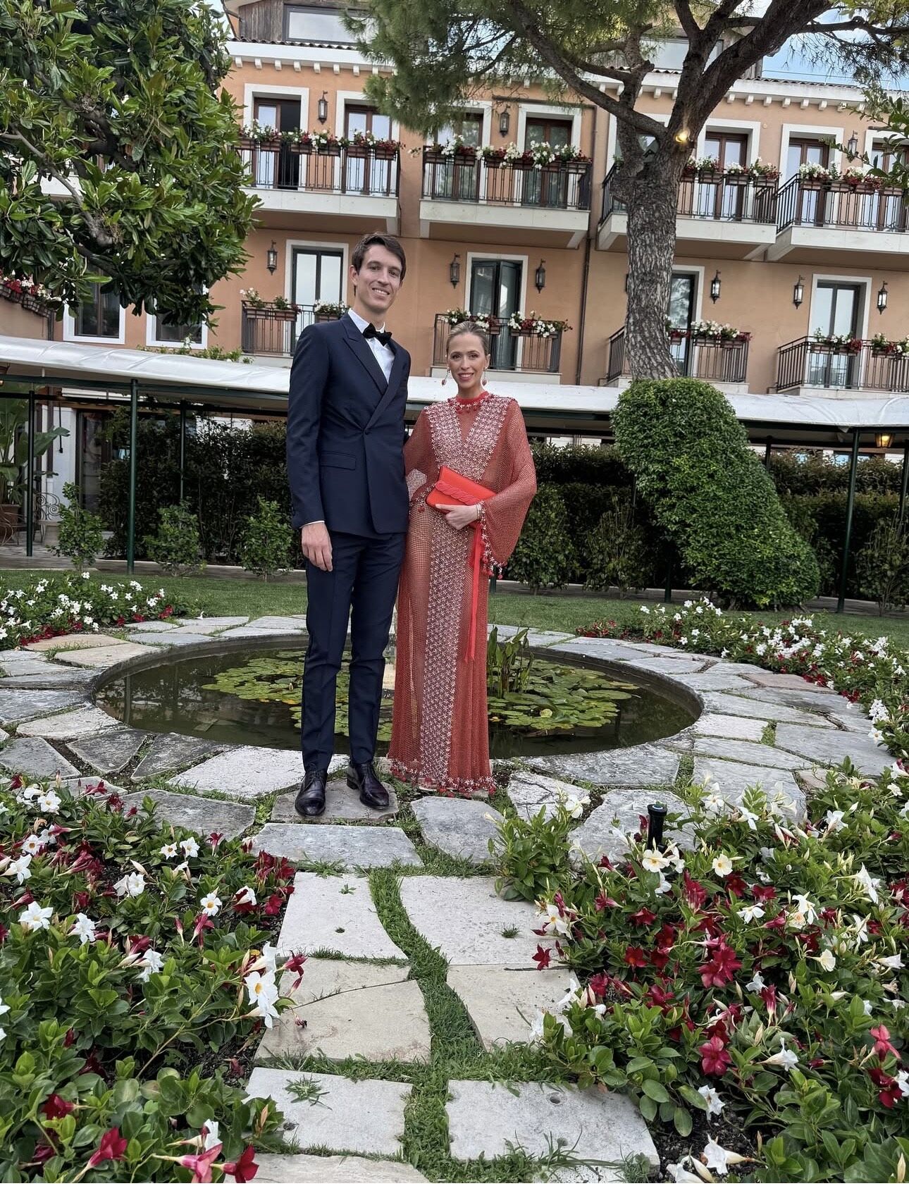 ▲▼ BVLGARI Bag           。（圖/ 翻攝IG）