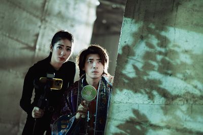 直播賣驅魔神器!林哲熹鬧鬼手機「驚人鬼轉」嚇傻雷嘉汭 正濱漁港拍寶萊塢舞