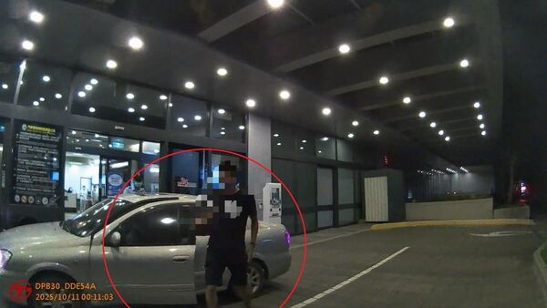 ▲見妻全身癱軟他衝派出所求救，暖警開道送醫。（圖／警方提供）