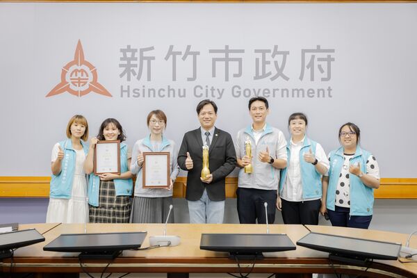 ▲新竹市代理市長邱臣於市務會議中肯定勞青處亮眼成果。（圖／新竹市政府提供）