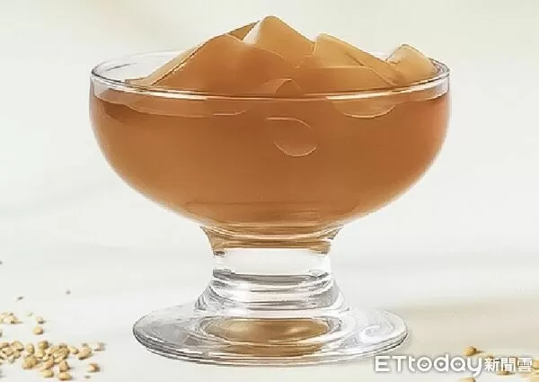 ▲▼可不可熟成紅茶推出全新配料「榛果蕎麥凍」 、加碼開賣升級版「白玉蕎麥凍珈琲冰淇淋」。（圖／記者蕭筠攝）