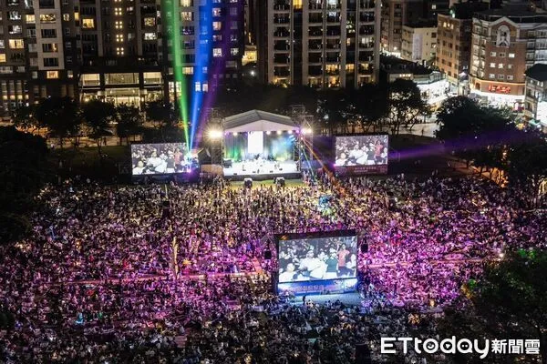 ▲勤美商圈,爵士音樂節。（圖／記者游瓊華翻攝）