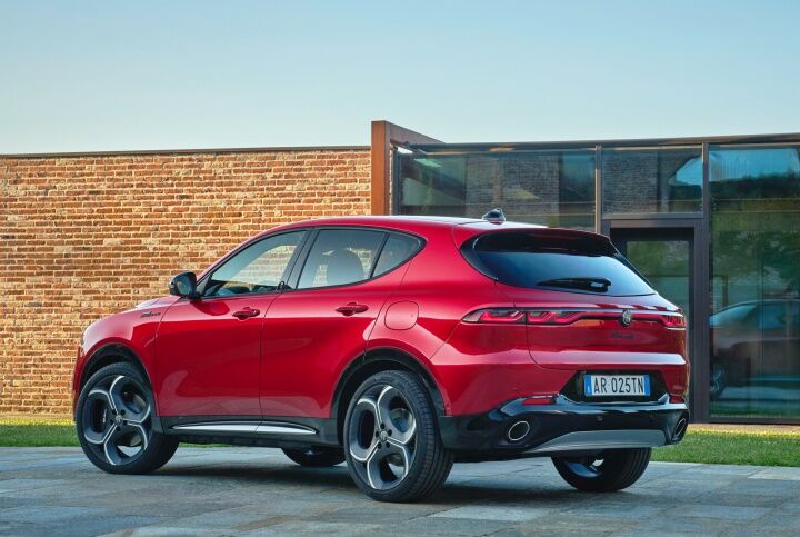 ▲歐洲發表小改款新Tonale，外型、內裝有感升級。（圖／翻攝自Alfa Romeo）