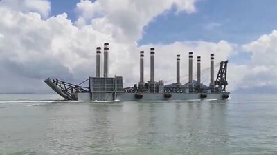 解放軍「登陸駁船」航行畫面首曝光　英媒：航向第3次世界大戰