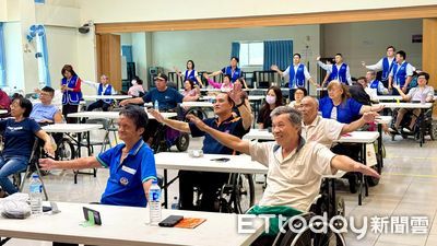 中華電信贊助數位陪伴 身障者變身講師指導社區長輩使用APP