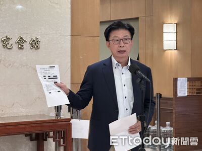 烏山頭水庫光電板謠言滿天飛 郭國文告發謝龍介:造謠者之一