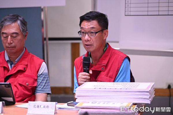▲花蓮縣府行研處長陳建（右））表示，沒有任何花蓮縣政府的長官授意要同仁退出工作群組。（圖／記者王兆麟翻攝資料照片）