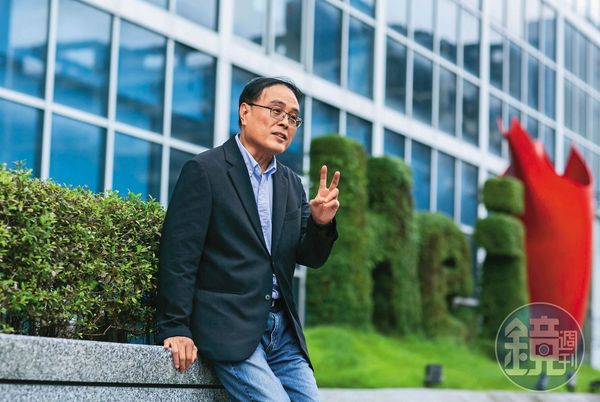 財金博士段昌文偏好「直投債」，2年前執行「股4債6」配置，安心當債市包租公。