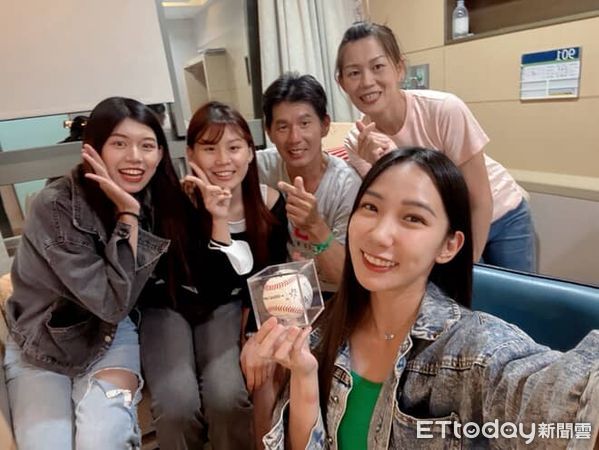▲▼檸檬探望正義男。（圖／林男女兒提供）