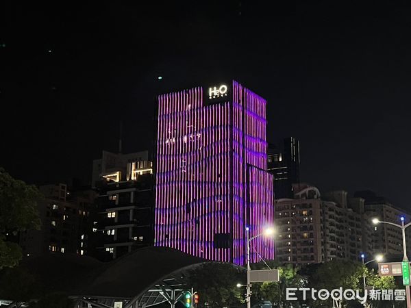 ▲H2O水晶棧酒店點亮粉色外牆。（圖／H2O HOTEL提供）