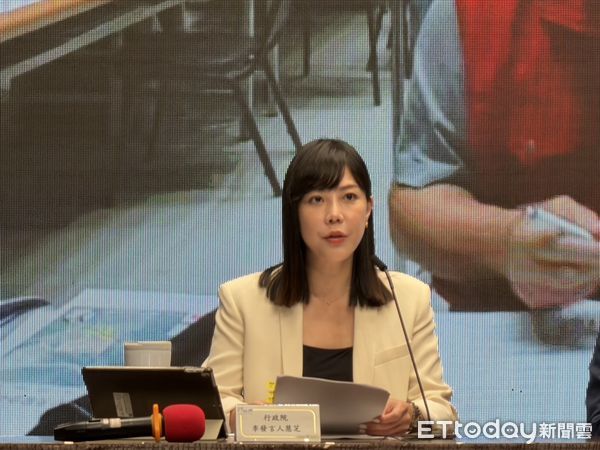 ▲▼行政院發言人李慧芝出席行政院會記者會。（圖／記者陳家祥攝）