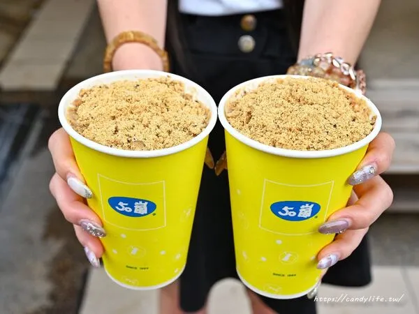 ▲▼50嵐麵茶紅茶拿鐵。（圖／部落客糖糖`s 享食生活授權提供）