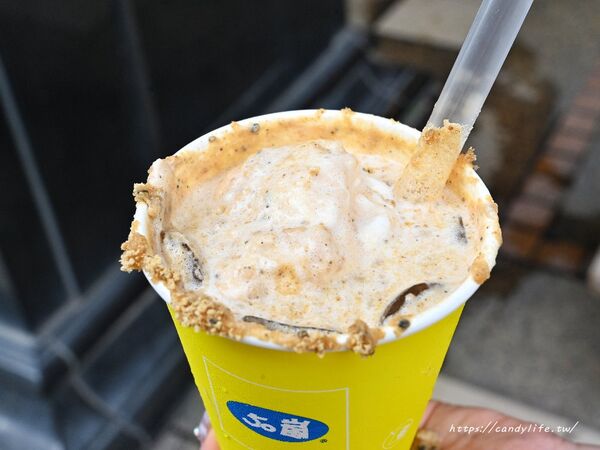 ▲▼50嵐麵茶紅茶拿鐵。（圖／部落客糖糖`s 享食生活授權提供）