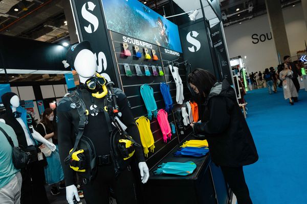 ▲「潛水專區」展示從基礎潛水裝備到專業潛水器材的多樣選擇。(圖／貿協提供)