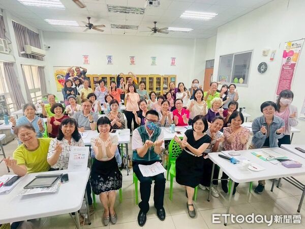 ▲台南市推動樂齡教育成效卓著，榮獲教育部2025年度訪評「特優」肯定。（記者林東良翻攝，下同）