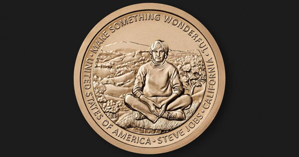 美國鑄幣局宣布，蘋果共同創辦人賈伯斯將成為2026年美國創新系列1美元金幣的圖案人物。（圖／翻攝自美國鑄幣局官網）