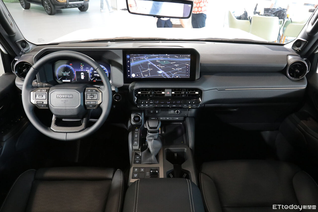 ▲288萬！TOYOTA「霸王級越野休旅」抵台　限量100輛超過2500人瘋搶。（圖／記者張慶輝攝）