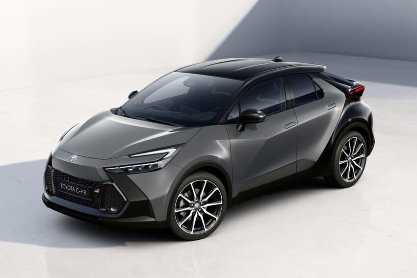 ▲歐洲釋出新年式TOYOTA C-HR，GR Sport終於有1.8升油電。（圖／翻攝自TOYOTA）