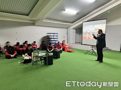 刑事局副局長林故廷為味全龍授課　要球員「打球更要守心」