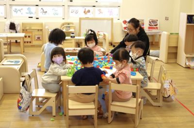 新竹縣佈建托育場所、敬老卡服務升級 老中青幼「通通照顧」打造幸福世代共融城市