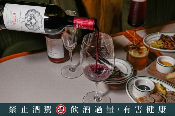▲▼Petit Petit Bar 沛提沛提台中酒吧－寵物友善。（圖／部落客混血珊莎的奇幻旅程授權提供）