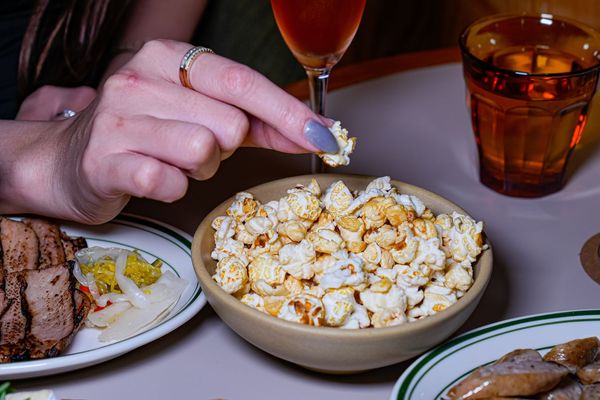 ▲▼Petit Petit Bar 沛提沛提台中酒吧－寵物友善。（圖／部落客混血珊莎的奇幻旅程授權提供）