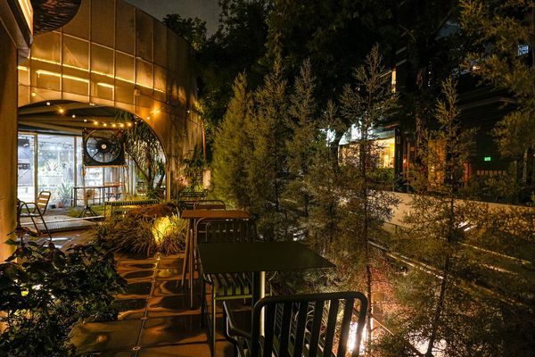 ▲▼Petit Petit Bar 沛提沛提台中酒吧－寵物友善。（圖／部落客混血珊莎的奇幻旅程授權提供）