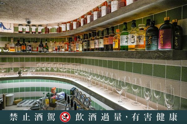▲▼Petit Petit Bar 沛提沛提台中酒吧－寵物友善。（圖／部落客混血珊莎的奇幻旅程授權提供）