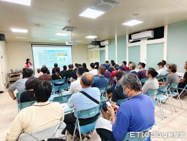 ▲▼    因應美國關稅影響 勞動部朴子中心攜手工策會　積極守護勞工、挺雇主   。（圖／朴子就業中心提供）