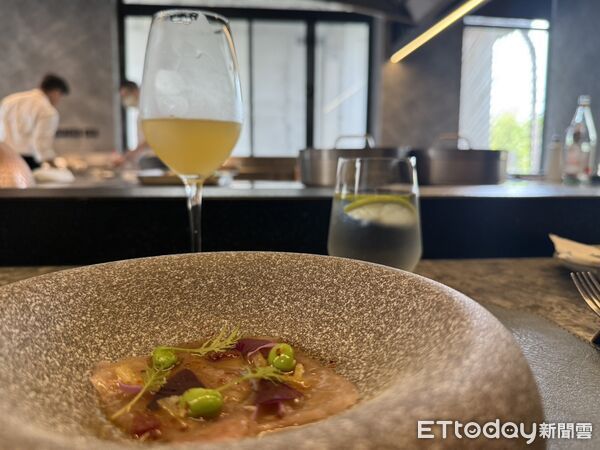 ▲▼  「初物 鐵板燒鍋物」秋˙冬季菜單搶先看        。（圖／記者翁伊森攝）