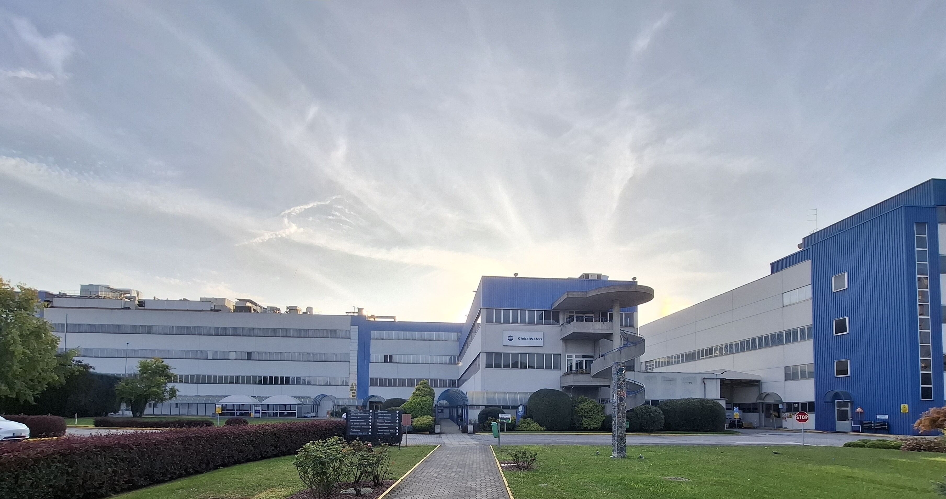 ▲▼環球晶義大利新產線啟用。（圖／環球晶提供）