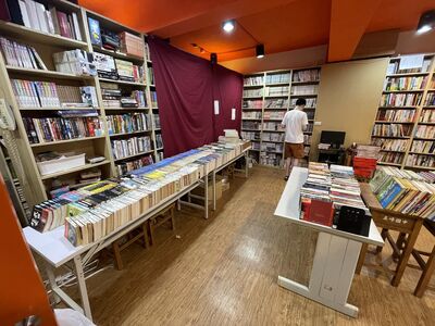 營業15年！台北知名二手書店「下台一鞠躬」　最後倉拍後熄燈