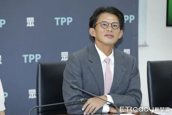 ▲▼民眾黨立院黨團召開記者會，台灣民眾黨立院黨團總召黃國昌、副總召張啓楷、幹事長陳昭姿出席。（圖／記者湯興漢攝）