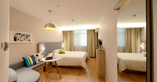 新北擴大禁止旅宿免費提供一次性用品　飲用水、免洗餐具都不行