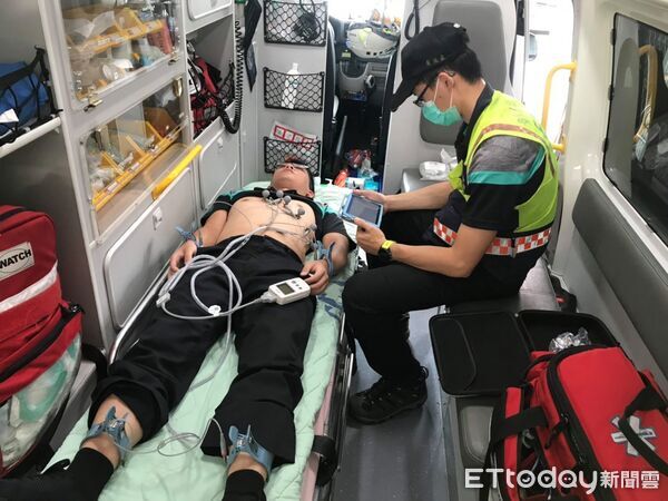 ▲救護車裝設12導程心電圖搶救患者。（資料圖／彰化縣政府提供）