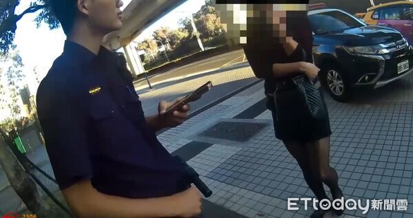 ▲▼ 楊姓男子因遭通緝長期男扮女裝，昨日因搭車付不出車資遭逮 。（圖／記者潘鳳威攝）