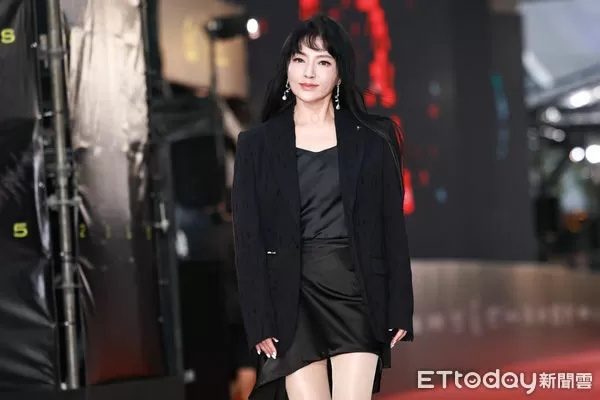 ▲▼2025金鐘獎節目紅毯-唐綺陽。（圖／攝影中心攝）