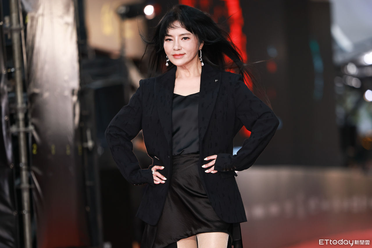 ▲▼2025金鐘獎節目紅毯-唐綺陽。（圖／攝影中心攝）