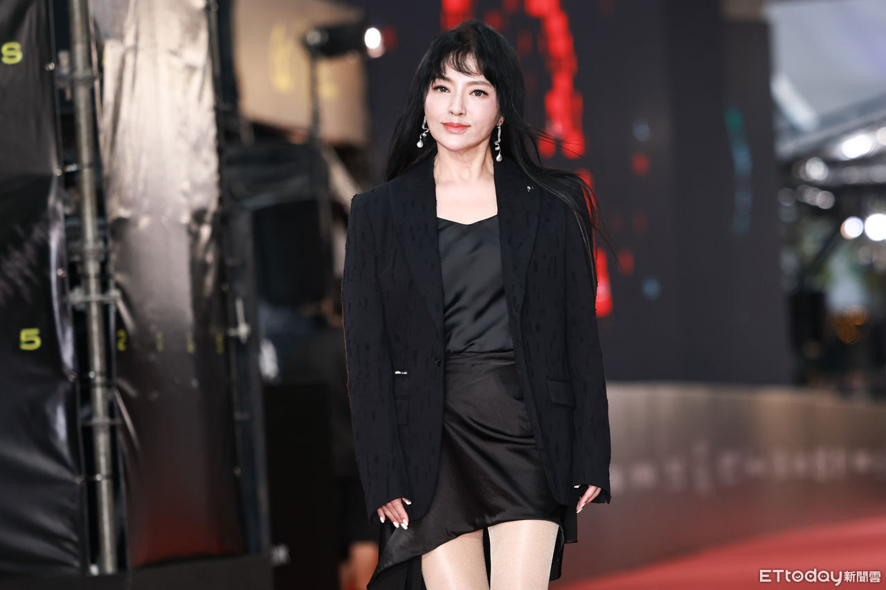 ▲▼2025金鐘獎節目紅毯-唐綺陽。（圖／攝影中心攝）