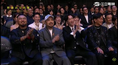 金鐘獎／Lulu唱一半「陳漢典阿達坐一起」同框了！　並肩應援畫面被拍