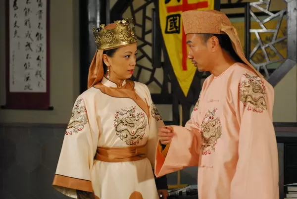 ▲《巾幗梟雄》鄧萃雯指名想與黎耀祥合作，造就之後的金牌搭檔。（圖／年代提供）