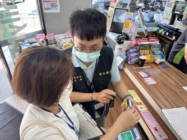 ▲▼新北執行加熱菸上市稽查。（圖／新北市衛生局提供）