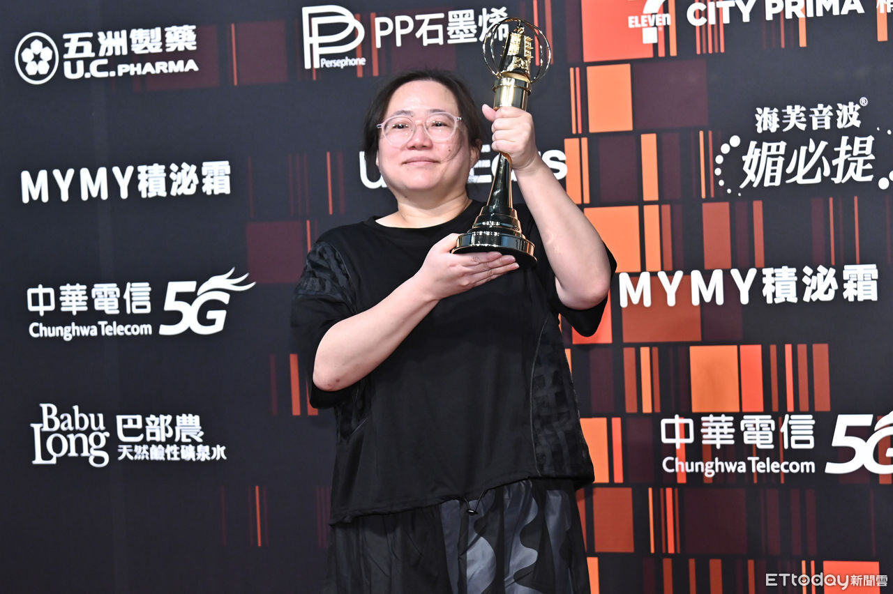 ▲第60屆金鐘獎節目類頒獎典禮，節目類美術設計獎 ，呂淑櫻/水果冰淇淋 。（圖／記者林敬旻攝）