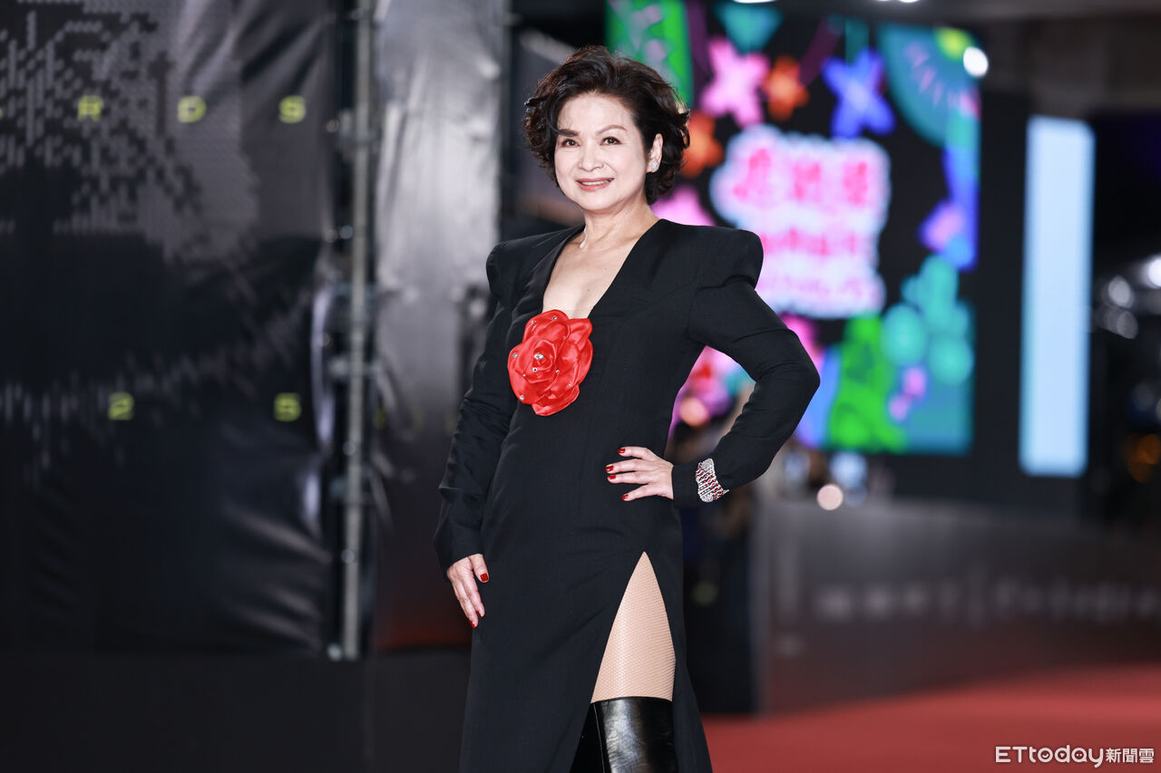 ▲▼2025金鐘獎節目紅毯-楊貴媚。（圖／攝影中心攝）