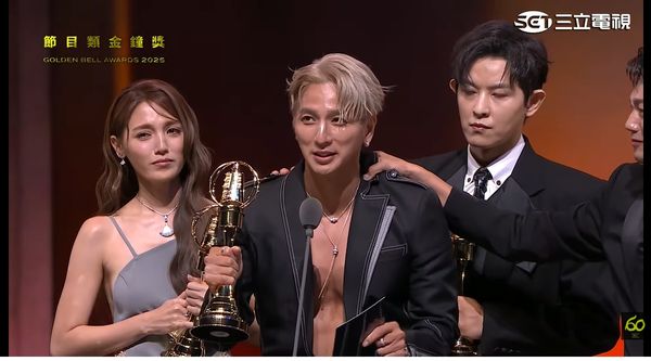 ▲金鐘獎實境節目主持人獎，敖犬【莊濠全】、小煜【楊奇煜】、威廉【廖亦崟】、阿緯【劉峻緯】、小杰【廖允杰】、王子【邱勝翊】、朵拉Dora【謝雨芝】／來吧！哪裡怕。（圖／翻攝自YouTube／金鐘獎 Golden Bell Awards）