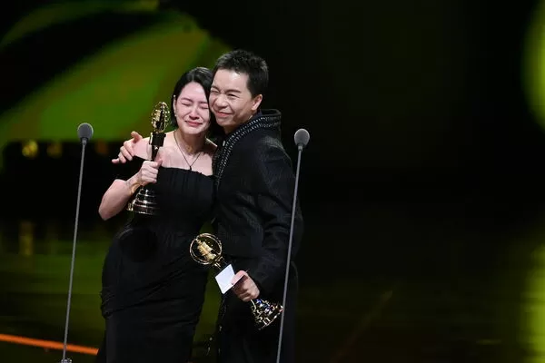 ▲小S蔡康永金鐘獎。（圖／三立提供）