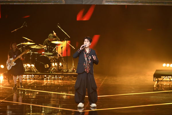 ▲▼  羅時豐金鐘60表演 。（圖／三立提供）