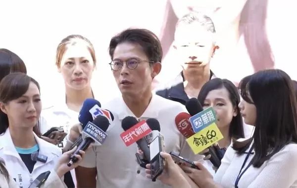 ▲▼民眾黨主席黃國昌受訪。（圖／翻攝自YouTube／民眾之聲）