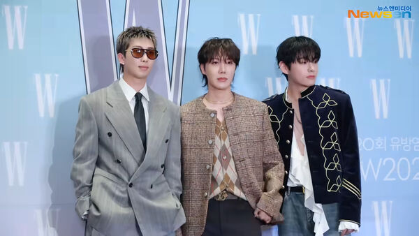 ▲▼韓星全被罵！《W Korea》宣導乳癌淪為酒局　5位大咖暖舉反被讚爆。（圖／翻攝自Newsen）